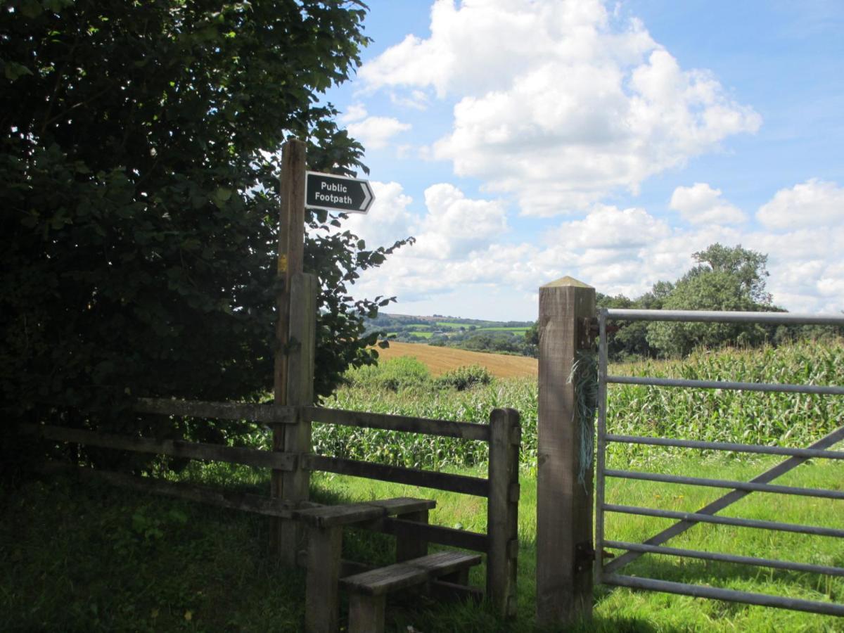 Stargazing Retreat Merton (Devon) Exterior foto